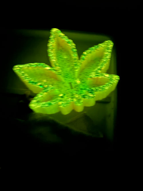 Beautiful Amber, green glittery, Glow n the dark maple leaf with small container. Perfect for the use of an ashtray or a decorative piece to add to any table space.